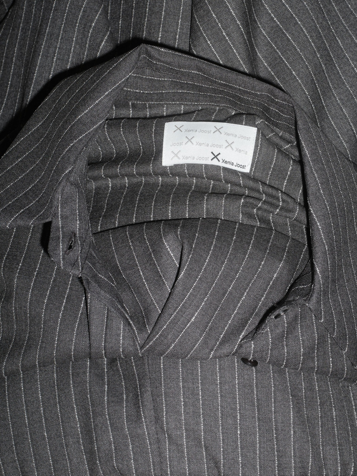 THE STATEMENT SHIRT — Sleeve It Down 004