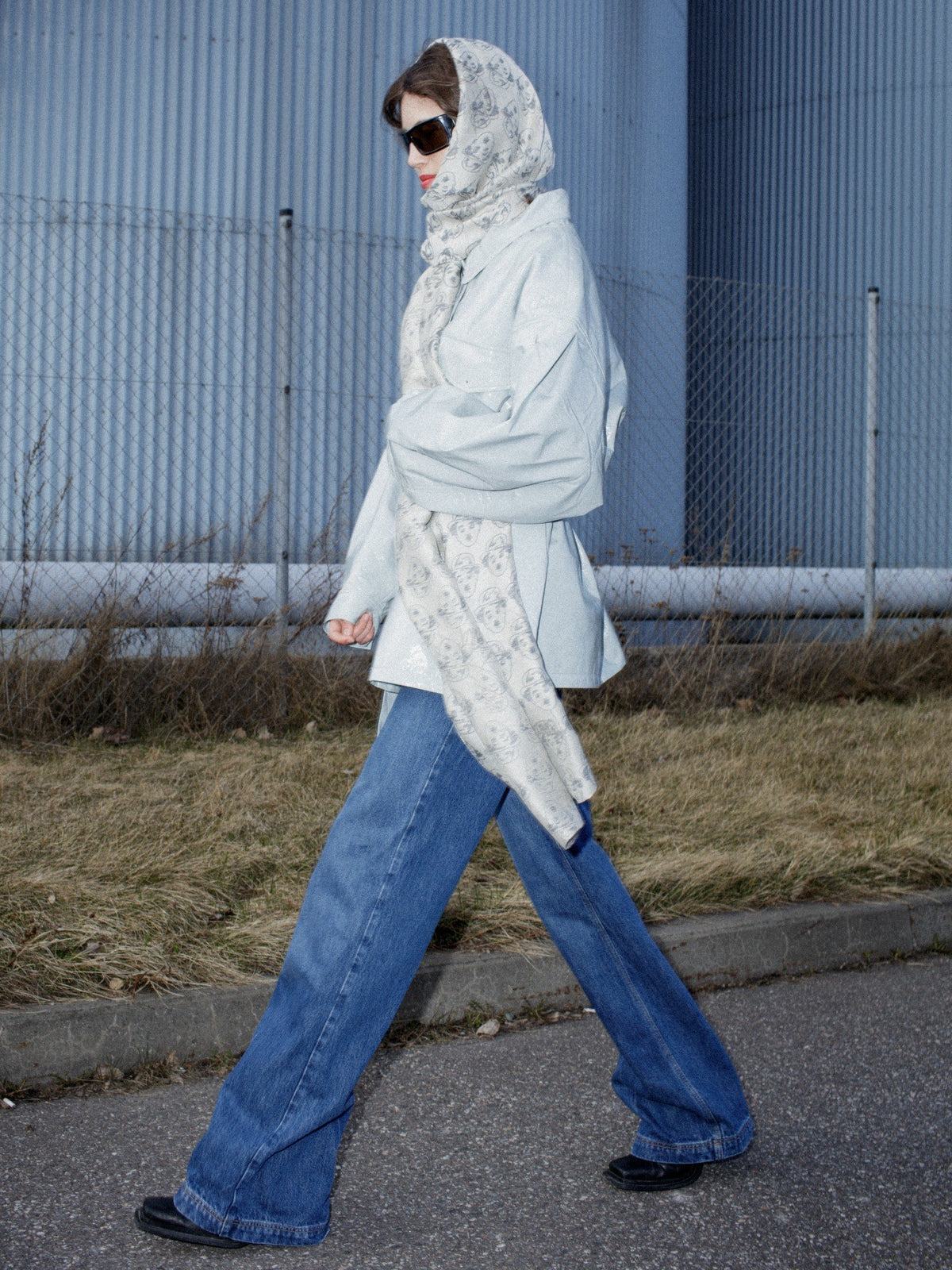 CHARLIE wool and silk scarf in Gray editorial