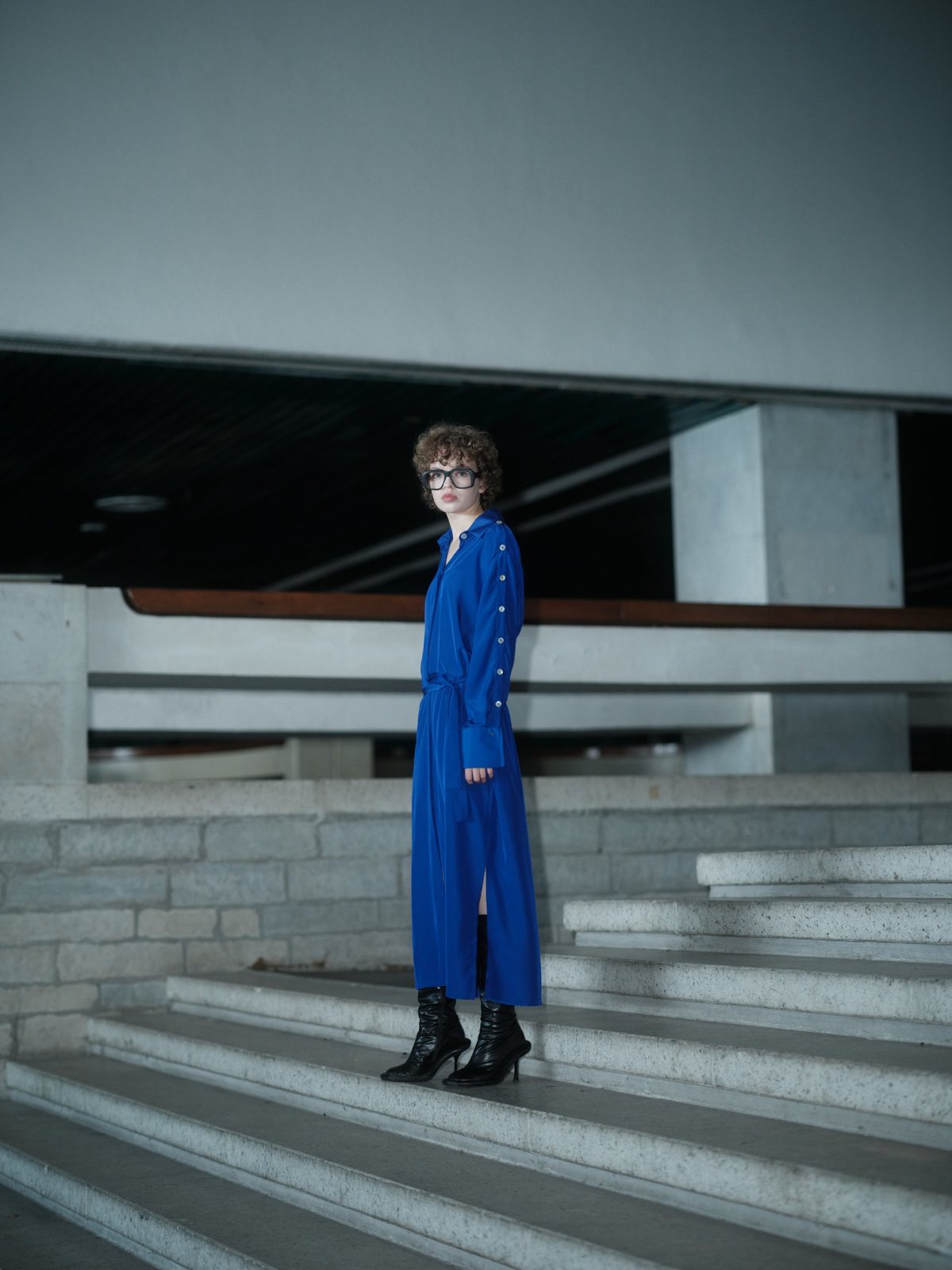 THE STATEMENT DRESS — Sleeve It Up 002 in vivid blue, full-length side view