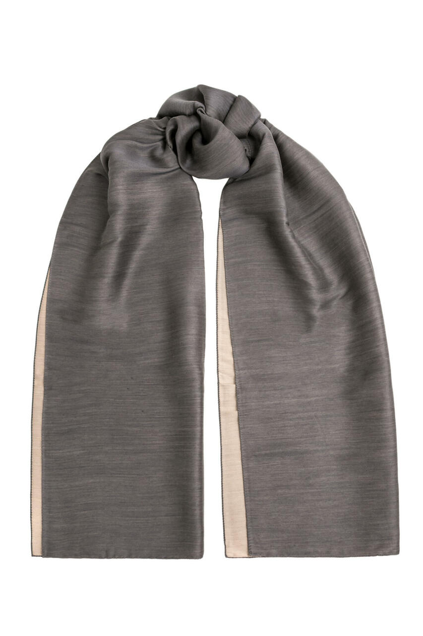 TWO SIDED, soft and warm silk-wool scarf – Xenia Joost